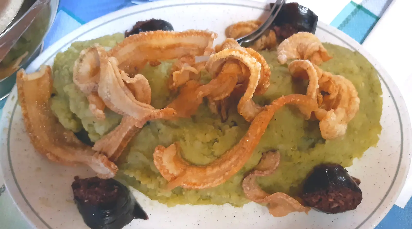 Trinxat med kål, potatis och chark, en pyreneisk maträtt som hör hemma i Andorras matkultur
