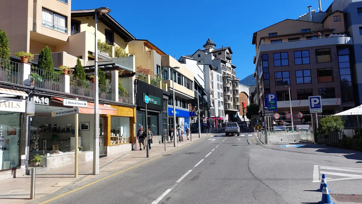 Avinguda Meritxell i Andorra la Vella